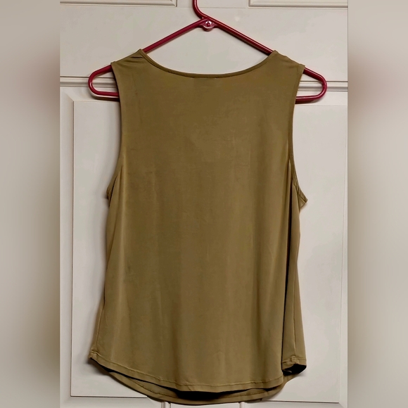 Women's Size Medium Tahari Sleeveless Tan Scoop Neck Business/Casual BNWOT Top!✨ - Picture 8 of 10